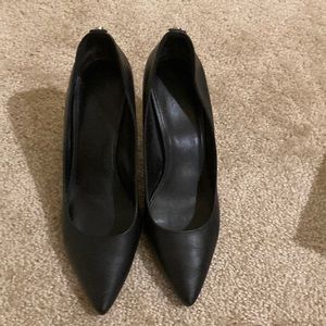 MICHAEL Michael Kors Abbi Leather Flex Pumps